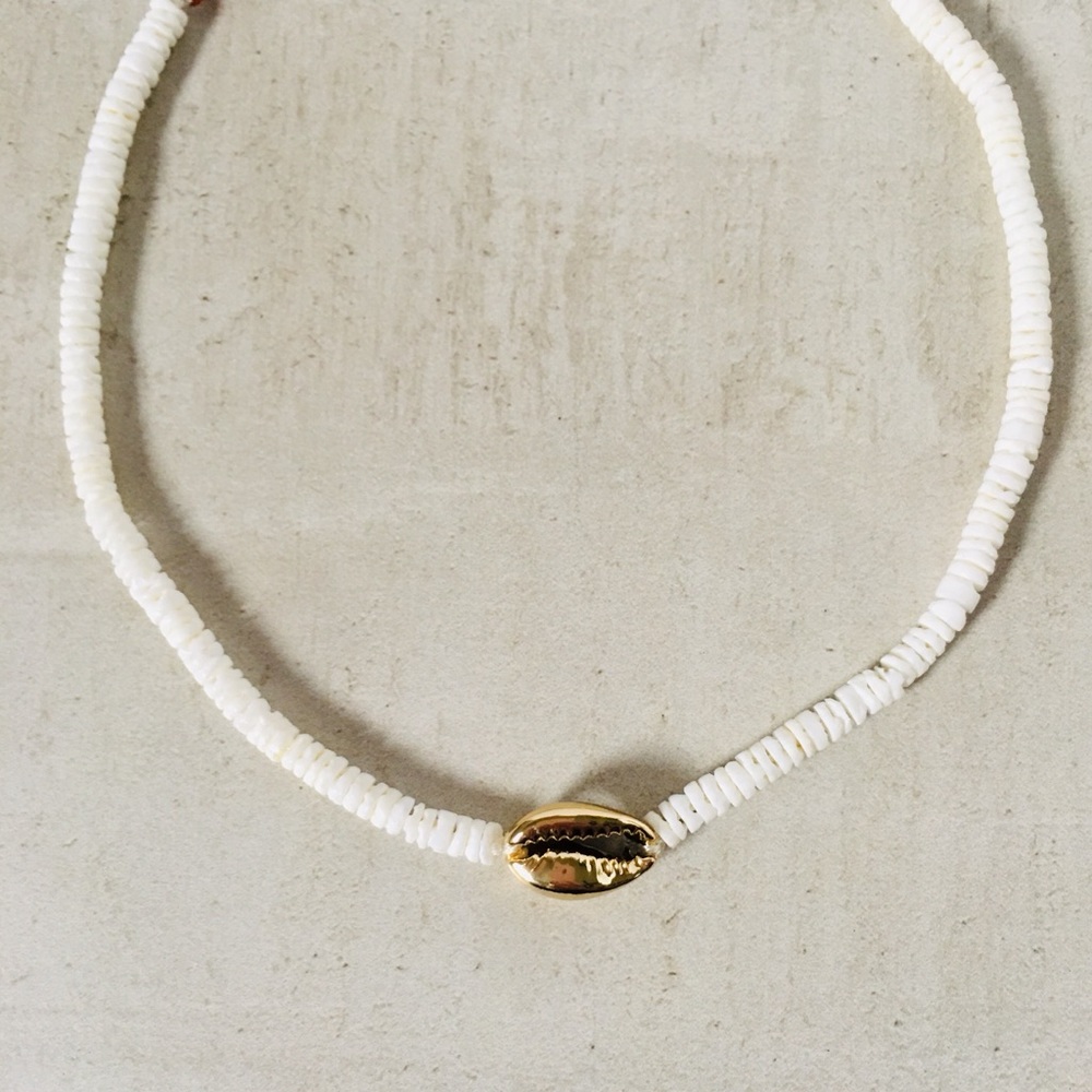 Puka Shell Necklace - Picture 4 of 8